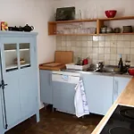 Luise Im Kuenstlerhaus Apartment Langmuhle