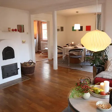 Apartment Luise Im Kuenstlerhaus