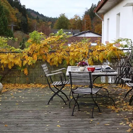 Apartment Luise Im Kuenstlerhaus Langmuhle