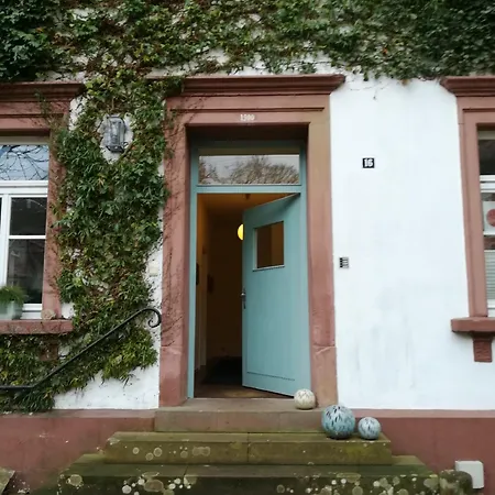 Luise Im Kuenstlerhaus Apartment *