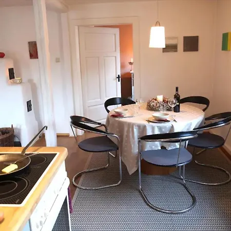 Apartment Luise Im Kuenstlerhaus