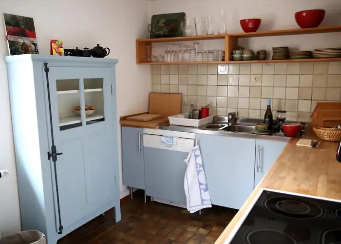 Luise Im Kuenstlerhaus Langmuhle